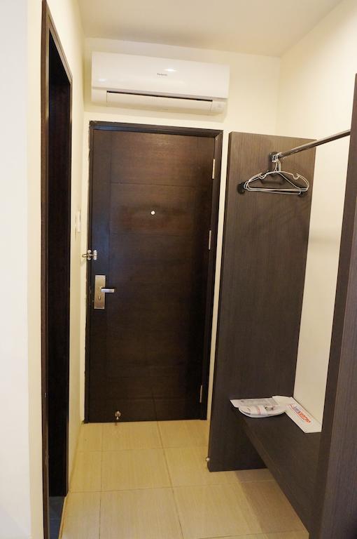 Quin Centro Hotel Palembang Room photo