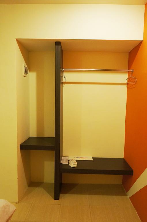 Quin Centro Hotel Palembang Room photo